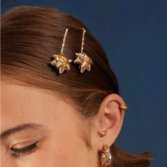 Gold metal Christmas bow Bobby pin set Metal hair pins Holiday Hair accessories - Picture 1 of 2